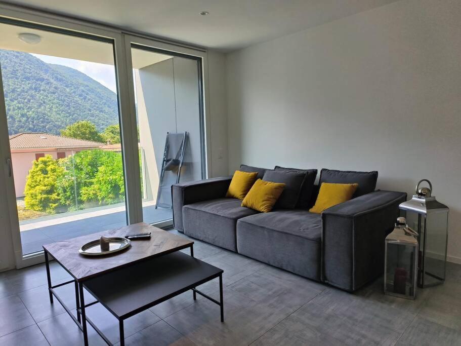 Design Apartment Melano Lake Esterno foto